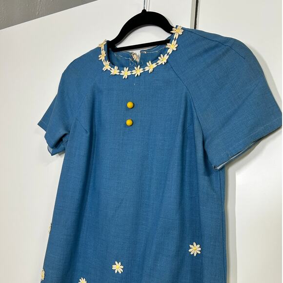 Vintage‎ 60s Blue Daisy Mini Dress Mod Cottagecore Floral Embroidery - Picture 4 of 13